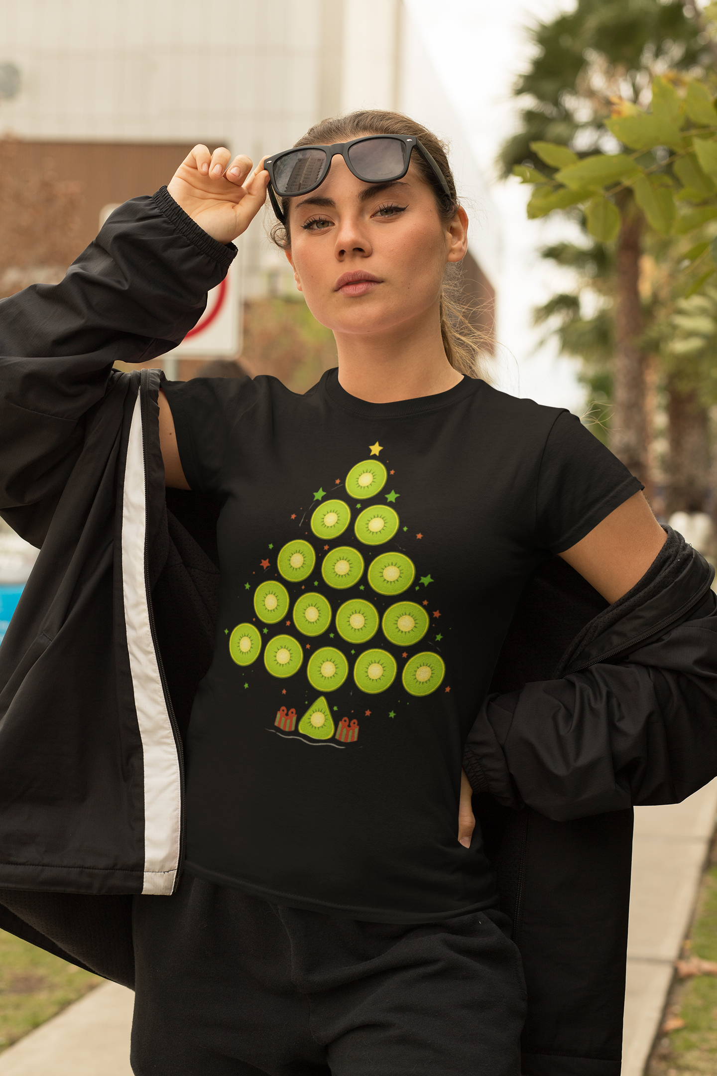Avocado Christmas Tree T-Shirt – Cute Holiday Avocado Tree Tee